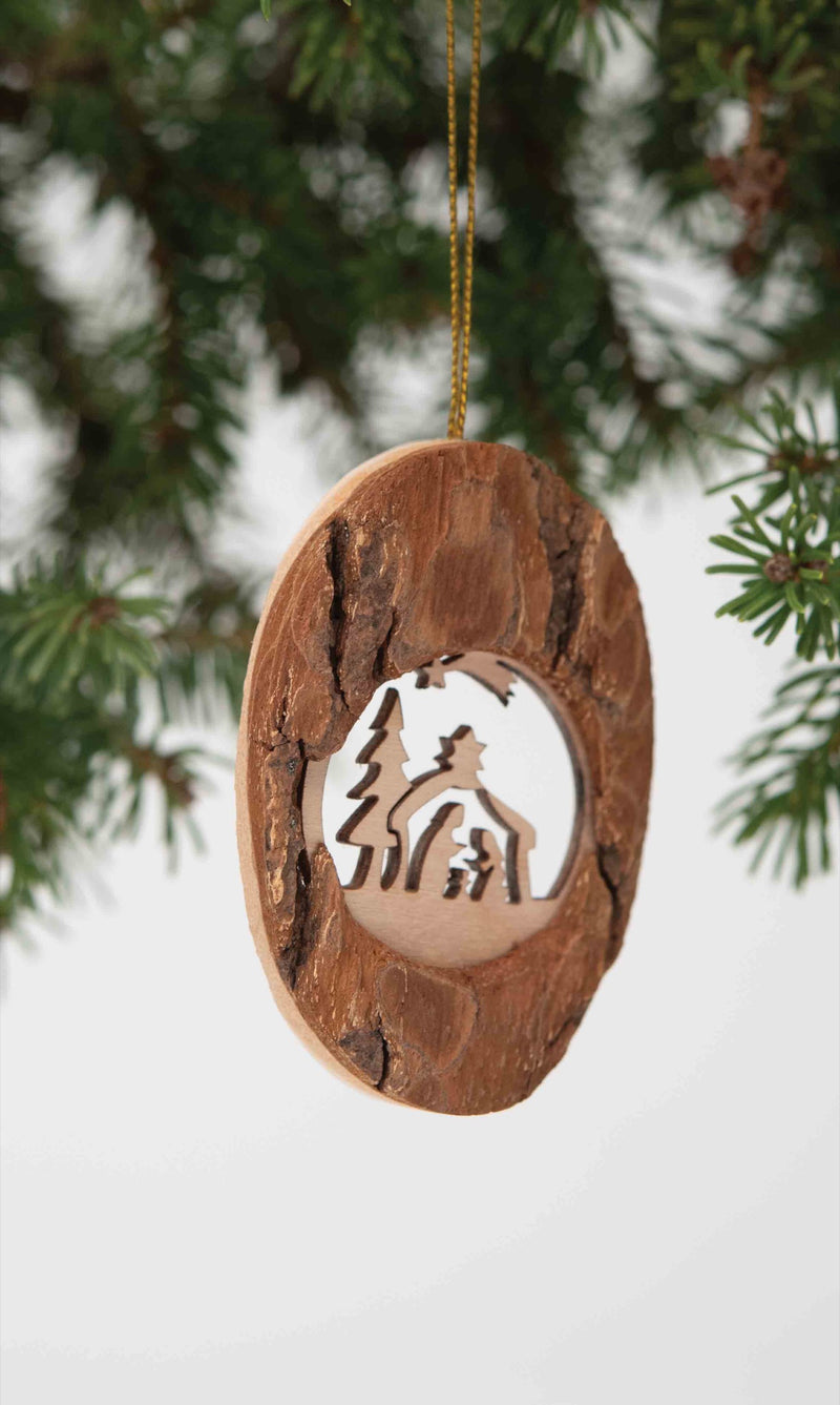 Bark oval ornament nativity