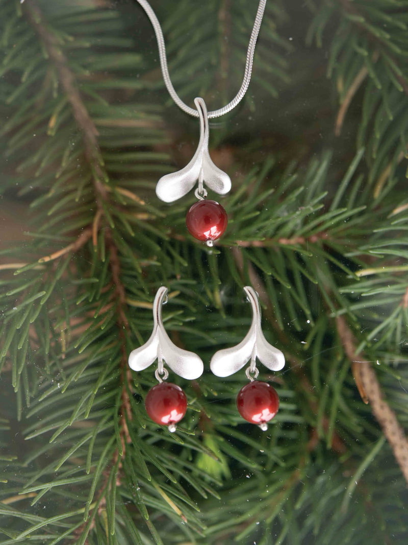 Pendant, Lingonberry silver