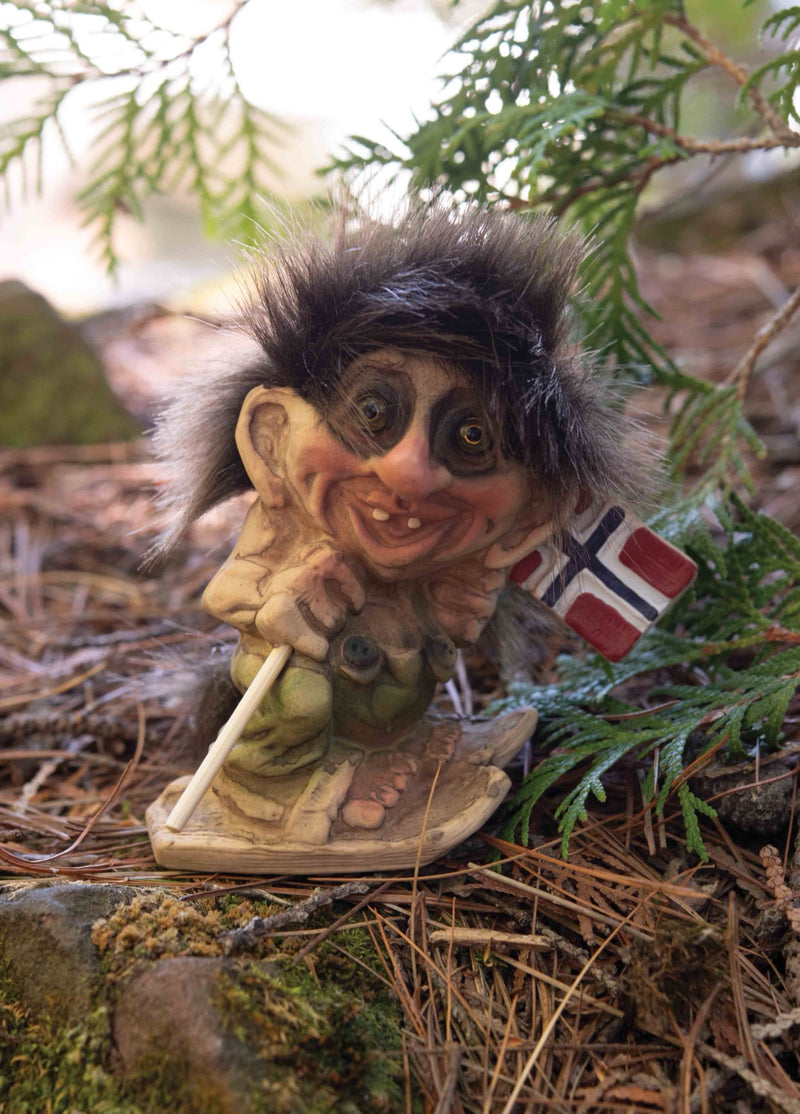 Troll w/snowshoes