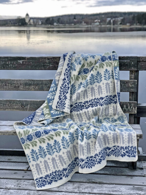 Blanket-heritageblue